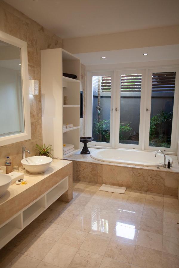 Lakshmi Luxury Villas, Walk To The Beach And Seminyak Shopping المظهر الخارجي الصورة